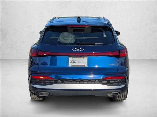 Navarra Blue Metallic 2026 Audi Q5 Prestige TFSI quattro S tronic