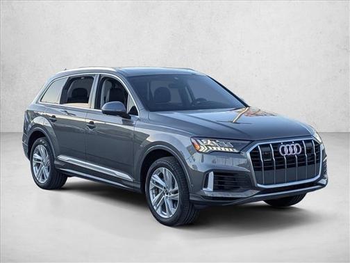 2023 Audi Q7 55 Premium Plus
