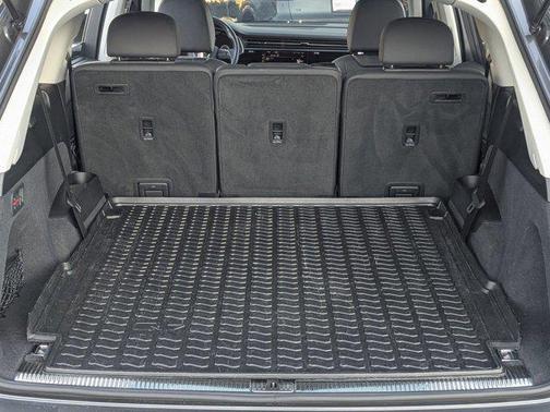 2023 Audi Q7 55 Premium Plus