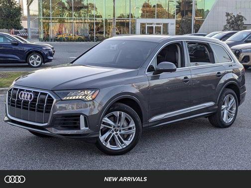 2023 Audi Q7 55 Premium Plus