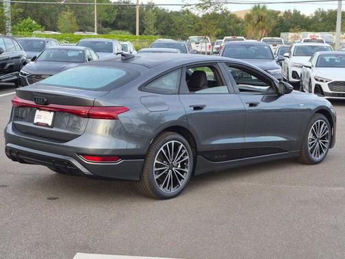 Daytona Gray Pearl Effect 2027 Audi A6 e-tron Premium quattro