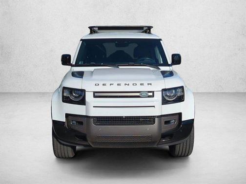 Yulong White Metallic 2022 Land Rover Defender 110 X-Dynamic SE