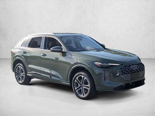 District Green Metallic 2026 Audi Q5 Premium Plus TFSI quattro S tronic
