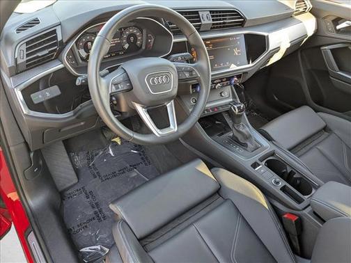 Progressive Red Metallic 2025 Audi Q3 Premium 45 TFSI S line quattro Tiptronic