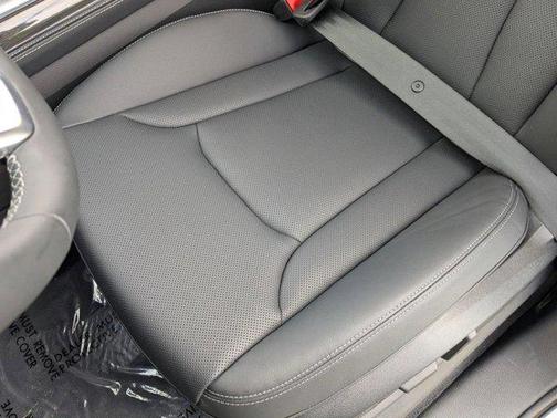 Glacier White Metallic 2026 Audi Q7 55 Premium Plus