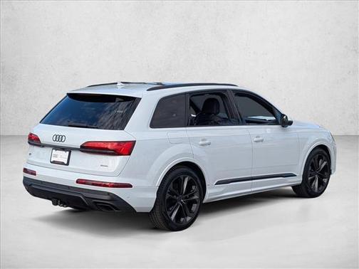 2026 Audi Q7 55 Premium Plus