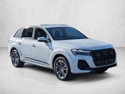 Glacier White Metallic 2026 Audi Q7 45 Premium