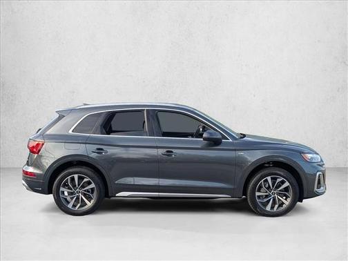 Daytona Gray Pearl Effect 2023 Audi Q5 45 S line Premium Plus