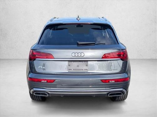 Daytona Gray Pearl Effect 2023 Audi Q5 45 S line Premium Plus