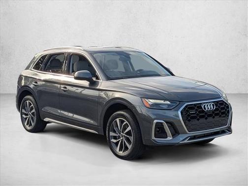 Daytona Gray Pearl Effect 2023 Audi Q5 45 S line Premium Plus
