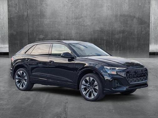 2025 Audi Q8 55 Premium
