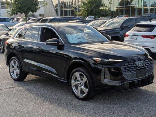 2025 Audi Q5 Premium Plus