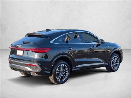 Mythos Black Metallic 2026 Audi Q5 Sportback Premium TFSI quattro S tronic