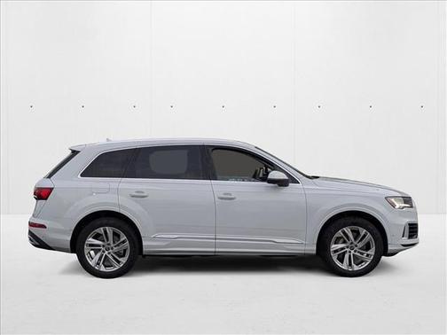 2023 Audi Q7 55 Premium Plus