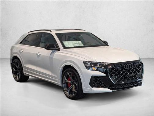 glacier white metallic 2026 Audi RS Q8 4.0T