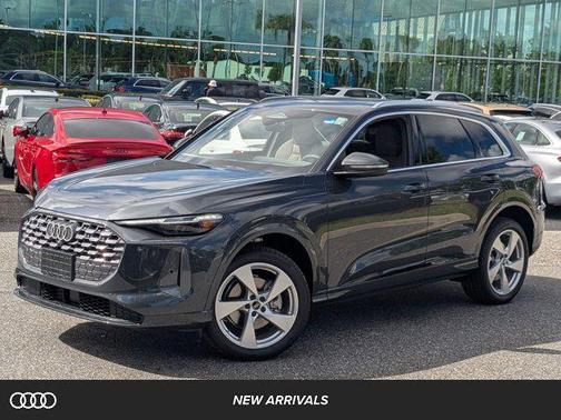 2025 Audi Q5 Premium Plus