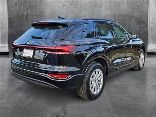 2025 Audi Q6 e-tron Premium