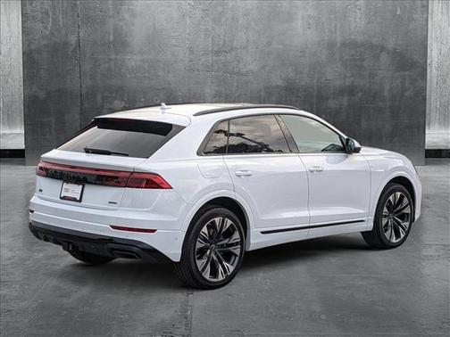 2025 Audi Q8 55 Premium Plus