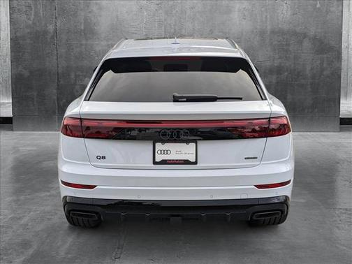 2025 Audi Q8 55 Premium Plus