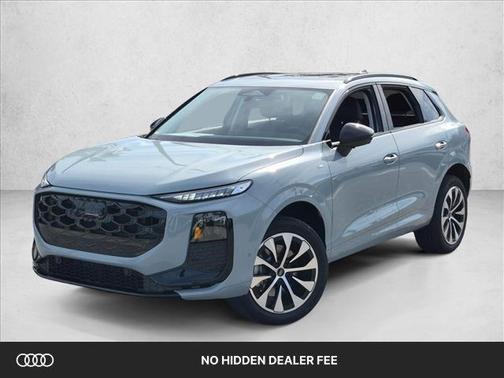 Arrow Gray Pearl Effect 2026 Audi Q3 TFSI quattro S tronic