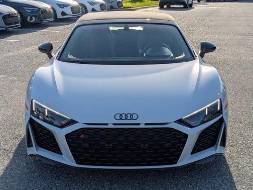 Suzuka Gray Metallic 2020 Audi R8 V10 performance quattro S tronic