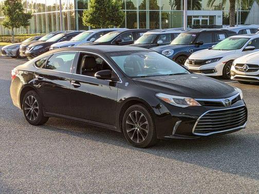 2017 Toyota Avalon XLE