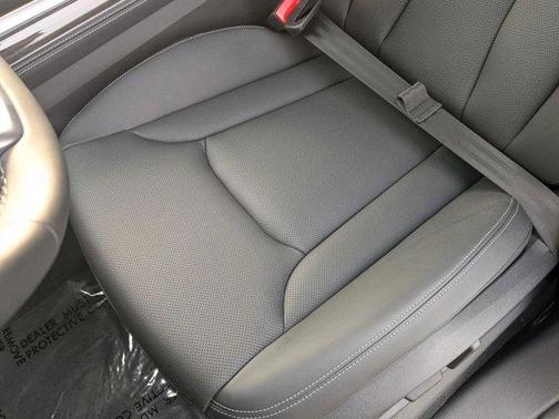 Glacier White Metallic 2026 Audi Q8 55 Premium Plus
