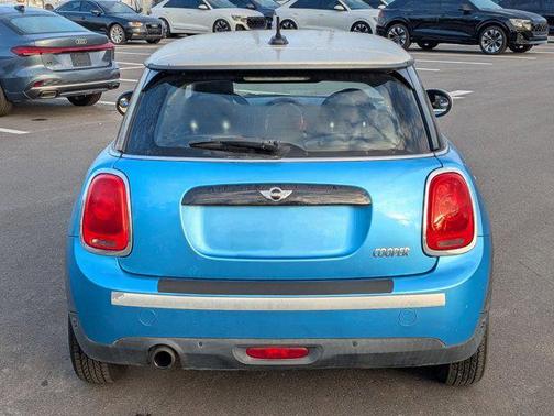 2017 MINI Hardtop Cooper