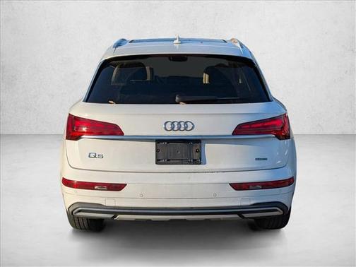 2022 Audi Q5 40 Premium