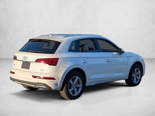 2022 Audi Q5 40 Premium