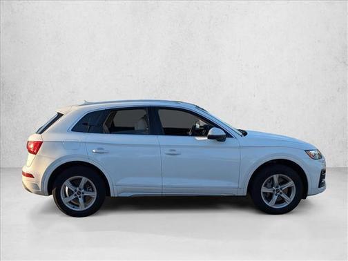 2022 Audi Q5 40 Premium