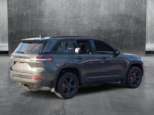 2022 Jeep Grand Cherokee Altitude
