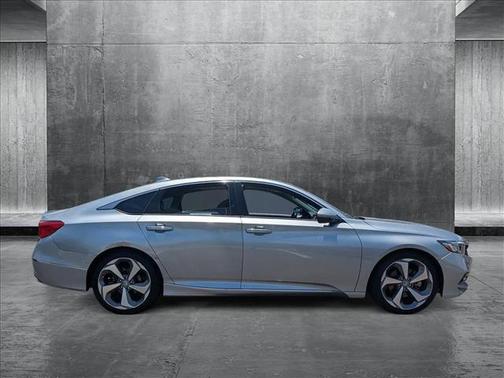 2018 Honda Accord Touring 2.0T