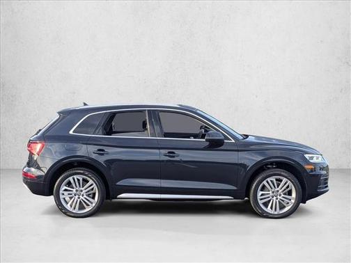 Moonlight Blue Metallic 2018 Audi Q5 2.0T Premium Plus