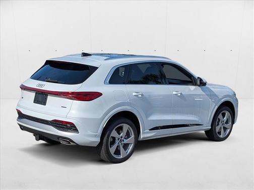 2025 Audi Q5 Premium Plus