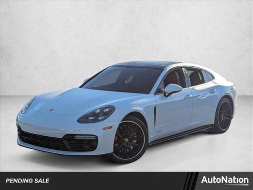 2020 Porsche Panamera GTS