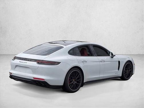 2020 Porsche Panamera GTS