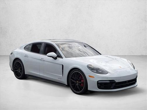 2020 Porsche Panamera GTS