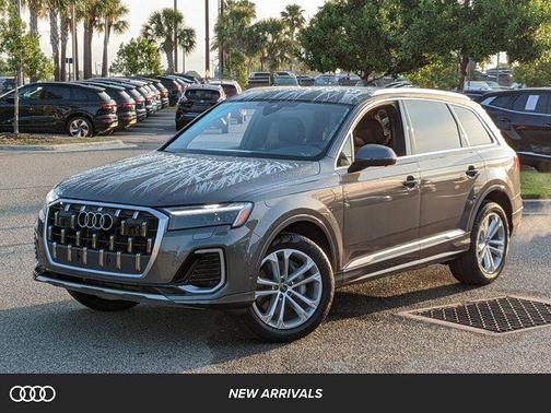2025 Audi Q7 45 Premium