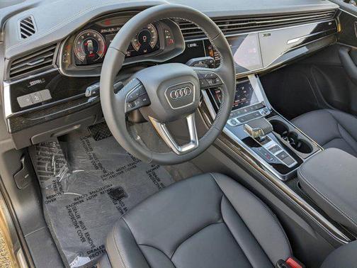 2025 Audi Q7 45 Premium