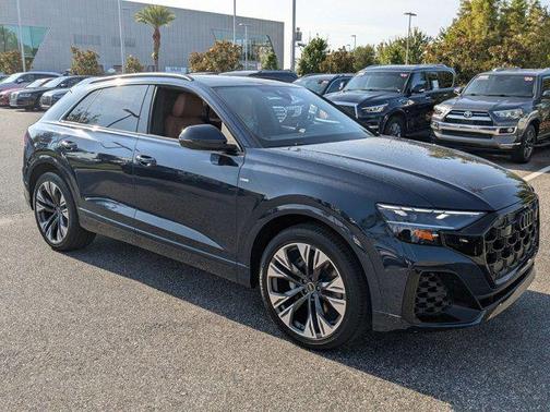 2025 Audi Q8 55 Premium Plus