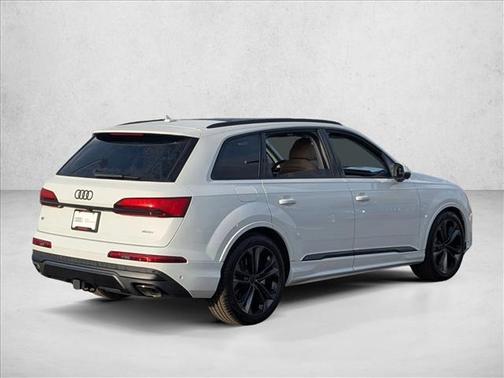 2026 Audi Q7 55 Premium Plus