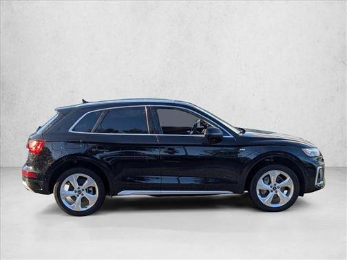 2023 Audi Q5 45 S line Prestige