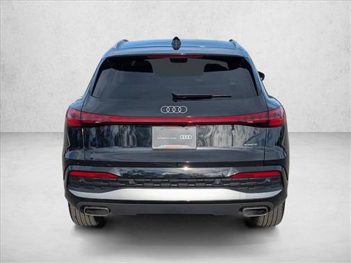 2025 Audi Q5 Premium TFSI quattro S tronic