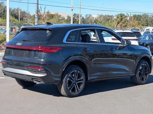 2025 Audi Q5 Premium TFSI quattro S tronic