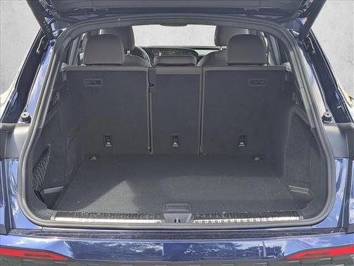 Navarra Blue Metallic 2025 Audi Q5 Premium TFSI quattro S tronic