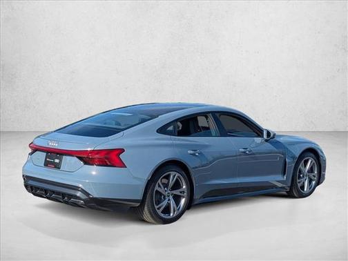 Kemora Gray Metallic 2023 Audi e-tron GT Premium Plus quattro