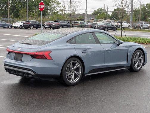 Kemora Gray Metallic 2023 Audi e-tron GT Premium Plus quattro