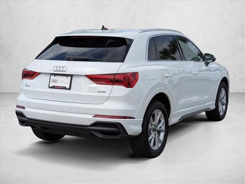 2025 Audi Q3 Premium 45 TFSI S line quattro Tiptronic