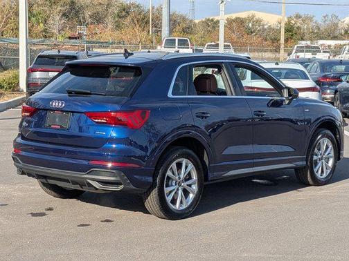2025 Audi Q3 Premium 45 TFSI S line quattro Tiptronic
